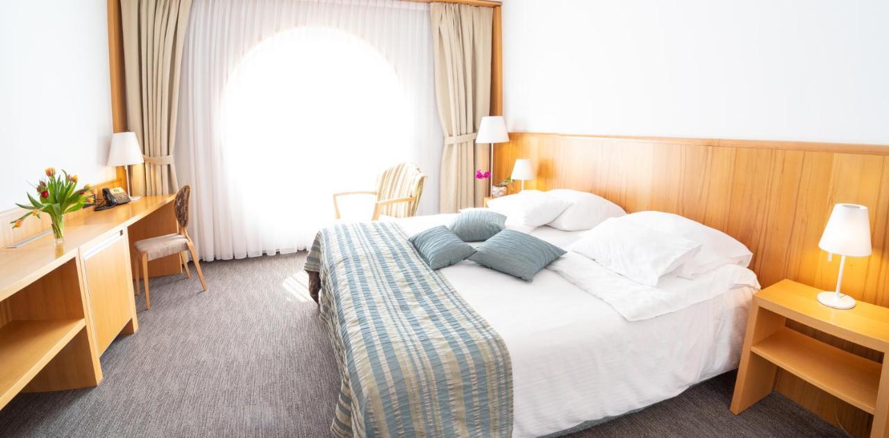 Hotel Jozef Идрия Экстерьер фото