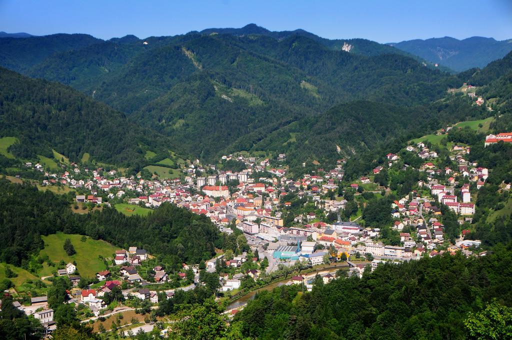 Hotel Jozef Идрия Экстерьер фото